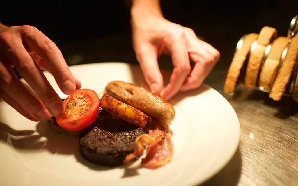 The Waterside Hotel And Leisure Club Manchester Restoran gambar